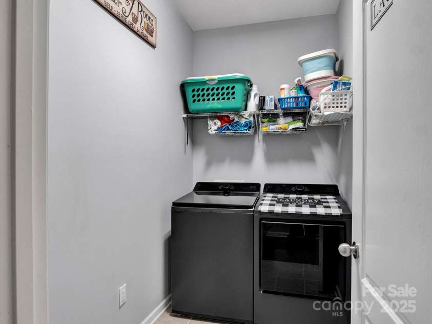 3129 Bridgewater Street, Lancaster, SC 29720.  MLS# CAR4315442, YatesRealty ID 6861. Laundry
