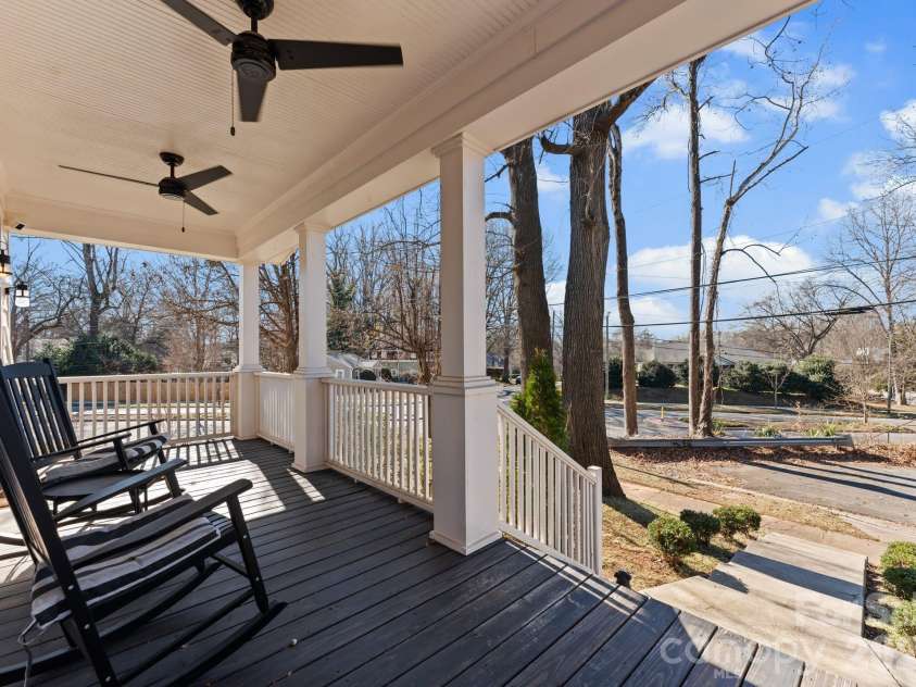 1700 Westbrook Drive, Charlotte, NC 28208.  MLS# CAR4339908, YatesRealty ID 6862. 
