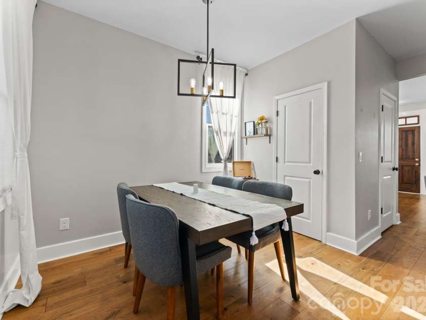 1700 Westbrook Drive, Charlotte, NC 28208.  MLS# CAR4339908, YatesRealty ID 6862. 