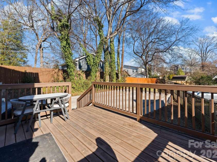 1700 Westbrook Drive, Charlotte, NC 28208.  MLS# CAR4339908, YatesRealty ID 6862. 