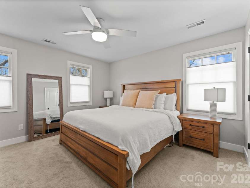 1700 Westbrook Drive, Charlotte, NC 28208.  MLS# CAR4339908, YatesRealty ID 6862. 