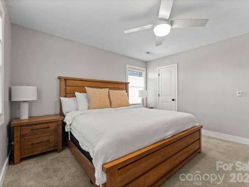 1700 Westbrook Drive, Charlotte, NC 28208.  MLS# CAR4339908, YatesRealty ID 6862. 