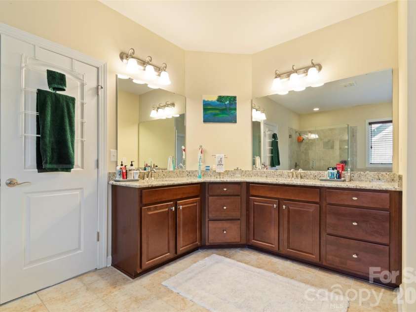 18021 Pawleys Plantation Lane, Charlotte, NC 28278.  MLS# CAR4348853, YatesRealty ID 6864. 