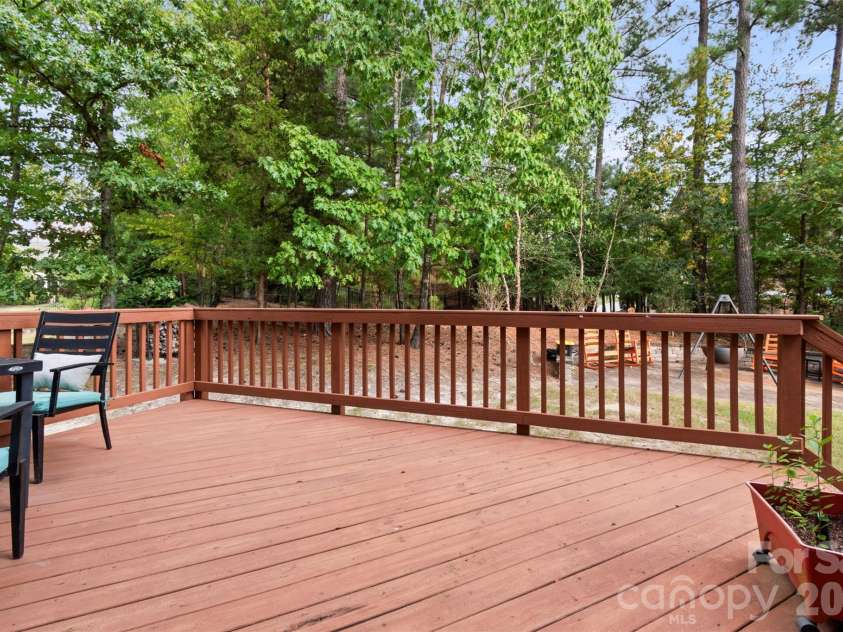 18021 Pawleys Plantation Lane, Charlotte, NC 28278.  MLS# CAR4348853, YatesRealty ID 6864. 