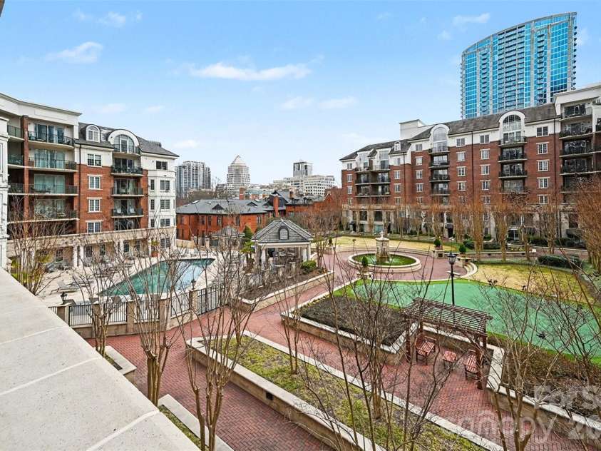 300 5th Street, Charlotte, NC 28202.  MLS# CAR4355060, YatesRealty ID 6865. 