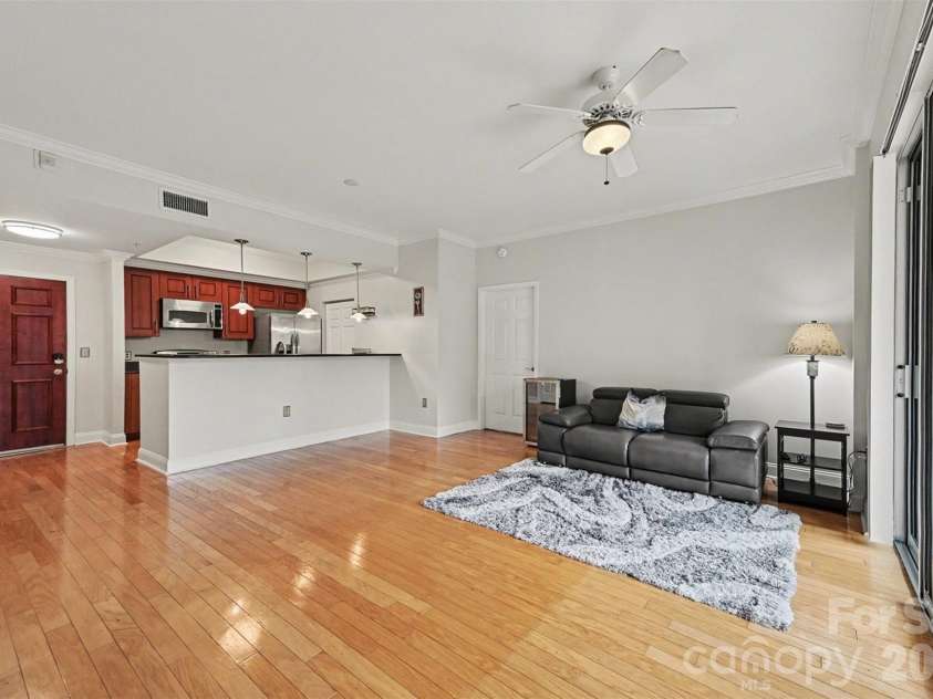 300 5th Street, Charlotte, NC 28202.  MLS# CAR4355060, YatesRealty ID 6865. 