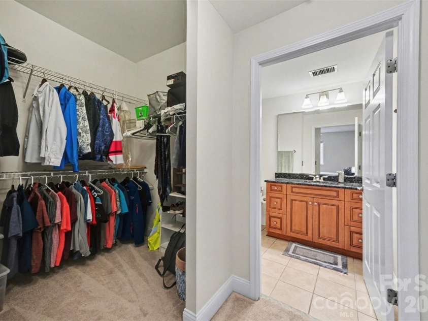 300 5th Street, Charlotte, NC 28202.  MLS# CAR4355060, YatesRealty ID 6865. 