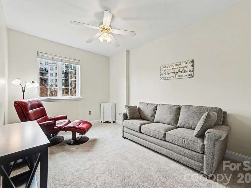 300 5th Street, Charlotte, NC 28202.  MLS# CAR4355060, YatesRealty ID 6865. 
