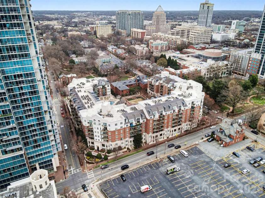 300 5th Street, Charlotte, NC 28202.  MLS# CAR4355060, YatesRealty ID 6865. 