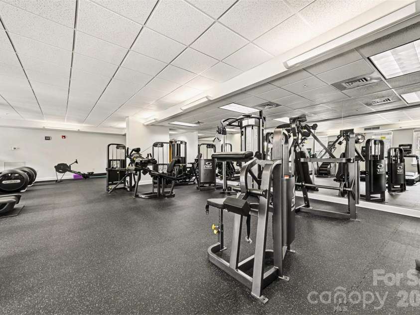 300 5th Street, Charlotte, NC 28202.  MLS# CAR4355060, YatesRealty ID 6865. 