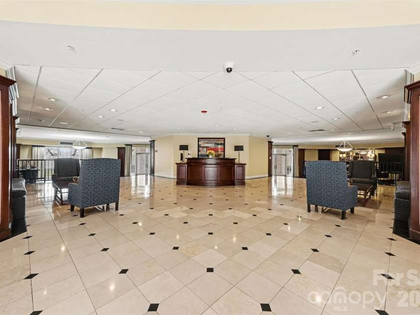 300 5th Street, Charlotte, NC 28202.  MLS# CAR4355060, YatesRealty ID 6865. 