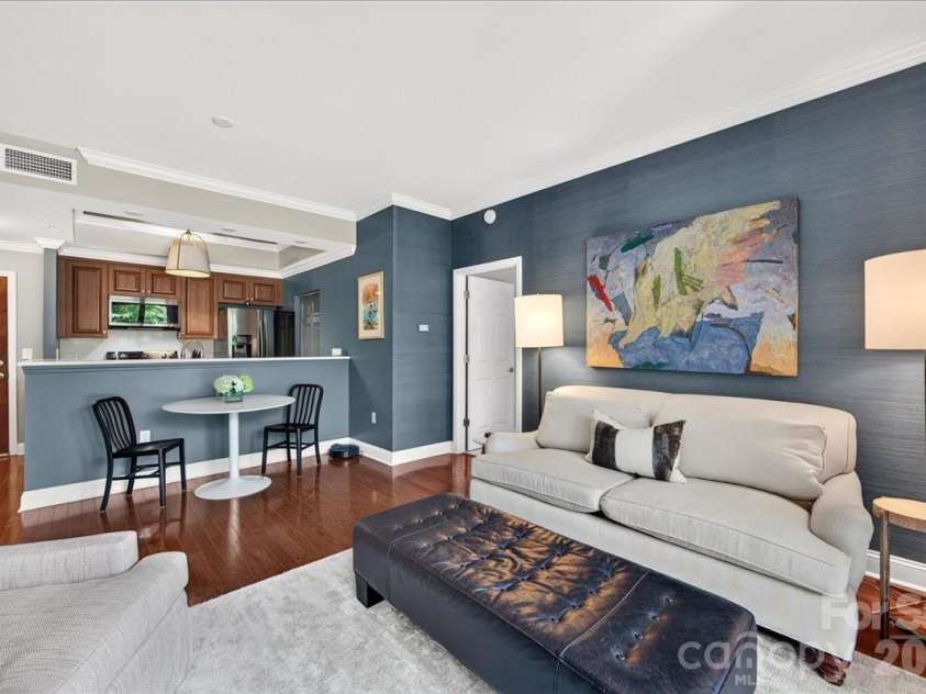 300 5th Street, Charlotte, NC 28202.  MLS# CAR4417454, YatesRealty ID 6865. 