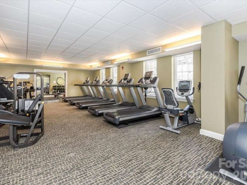 300 5th Street, Charlotte, NC 28202.  MLS# CAR4417454, YatesRealty ID 6865. 