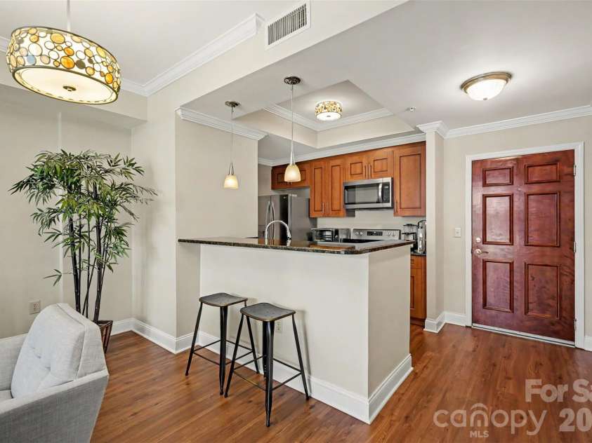 300 5th Street, Charlotte, NC 28202.  MLS# CAR4421871, YatesRealty ID 6865. 