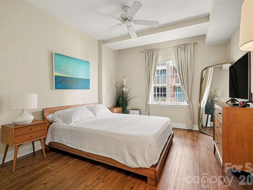 300 5th Street, Charlotte, NC 28202.  MLS# CAR4421871, YatesRealty ID 6865. 