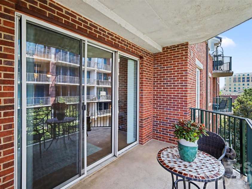 300 5th Street, Charlotte, NC 28202.  MLS# CAR4421871, YatesRealty ID 6865. 