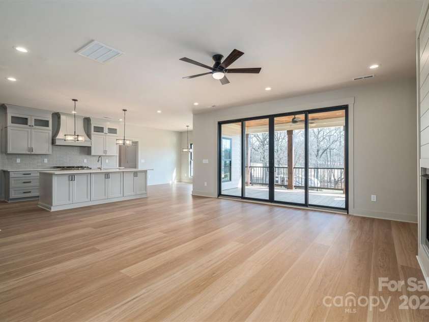 229 Golf Course Road, Maiden, NC 28650.  MLS# CAR4196288, YatesRealty ID 6866. 