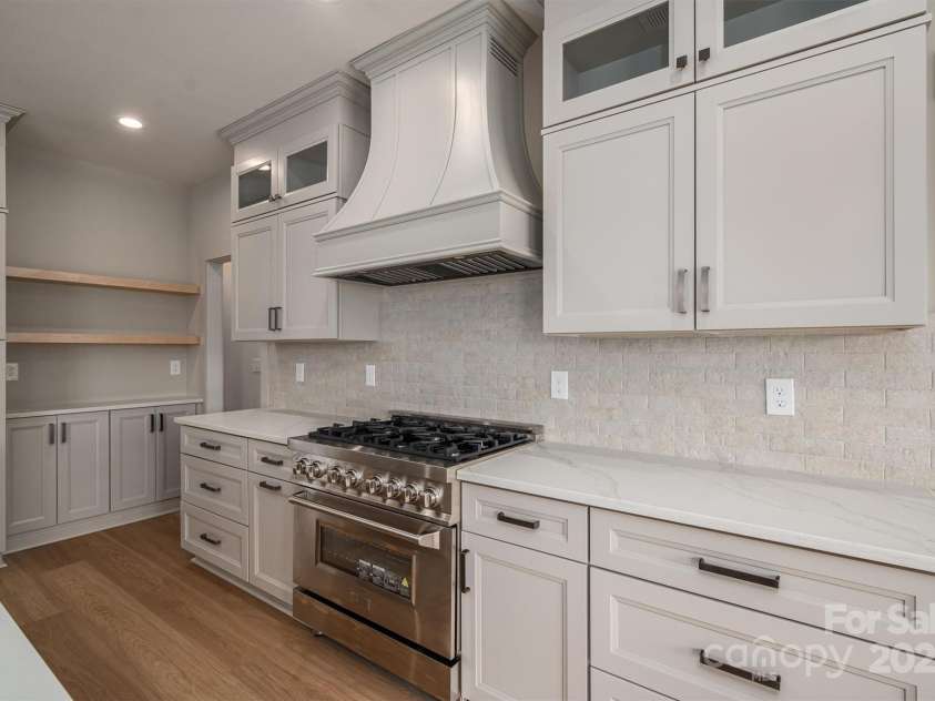 229 Golf Course Road, Maiden, NC 28650.  MLS# CAR4196288, YatesRealty ID 6866. 