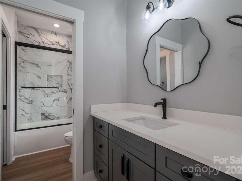 229 Golf Course Road, Maiden, NC 28650.  MLS# CAR4196288, YatesRealty ID 6866. 