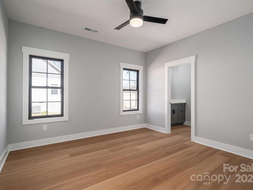 229 Golf Course Road, Maiden, NC 28650.  MLS# CAR4196288, YatesRealty ID 6866. 