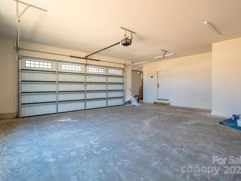 229 Golf Course Road, Maiden, NC 28650.  MLS# CAR4196288, YatesRealty ID 6866. 