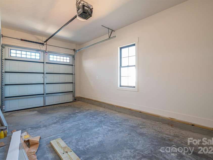 229 Golf Course Road, Maiden, NC 28650.  MLS# CAR4196288, YatesRealty ID 6866. 