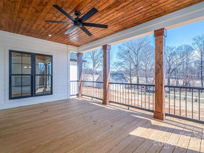 229 Golf Course Road, Maiden, NC 28650.  MLS# CAR4196288, YatesRealty ID 6866. 