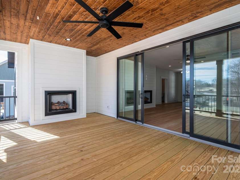 229 Golf Course Road, Maiden, NC 28650.  MLS# CAR4196288, YatesRealty ID 6866. 