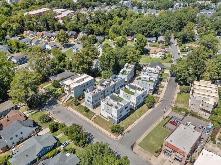 306 Wesley Heights Way, Charlotte, NC 28208.  MLS# CAR4352519, YatesRealty ID 6867. 
