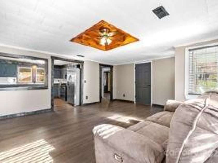 1444 Piedmont Drive, Lenoir, NC 28645.  MLS# CAR4316317, YatesRealty ID 6868. 