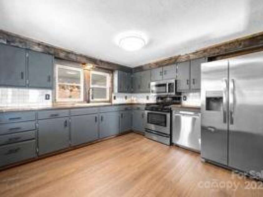 1444 Piedmont Drive, Lenoir, NC 28645.  MLS# CAR4316317, YatesRealty ID 6868. 