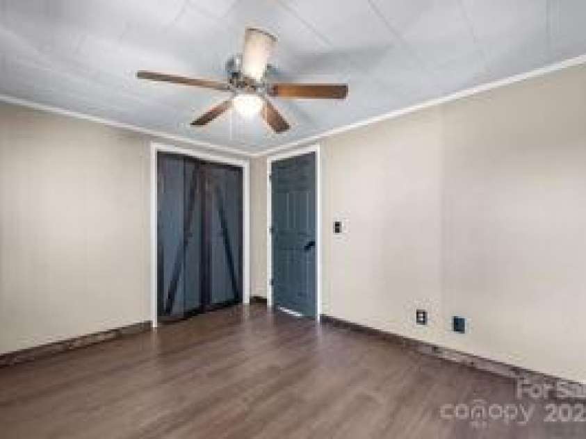 1444 Piedmont Drive, Lenoir, NC 28645.  MLS# CAR4316317, YatesRealty ID 6868. 