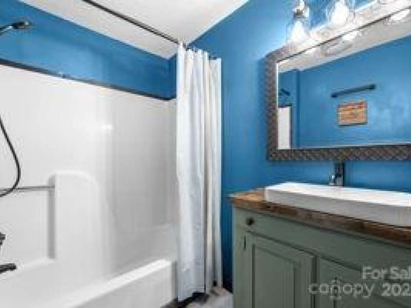 1444 Piedmont Drive, Lenoir, NC 28645.  MLS# CAR4316317, YatesRealty ID 6868. 