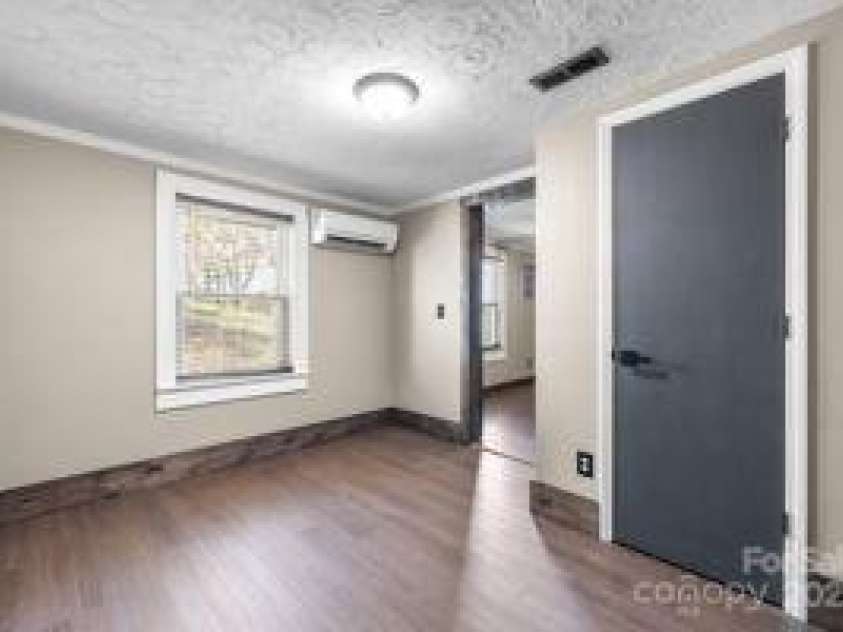 1444 Piedmont Drive, Lenoir, NC 28645.  MLS# CAR4316317, YatesRealty ID 6868. 