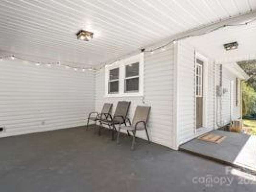 1444 Piedmont Drive, Lenoir, NC 28645.  MLS# CAR4316317, YatesRealty ID 6868. 