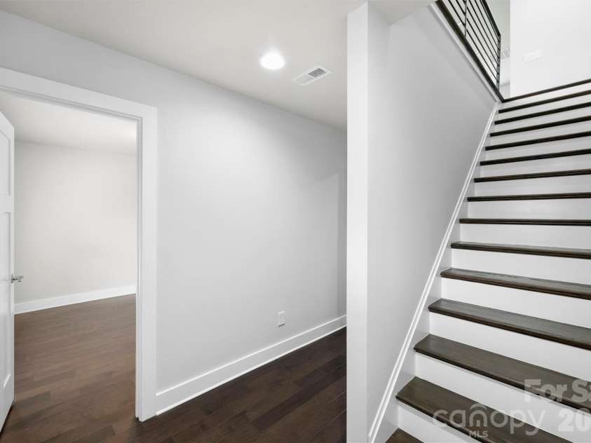 1555 Duckworth Avenue, Charlotte, NC 28208.  MLS# CAR4354738, YatesRealty ID 6868. 