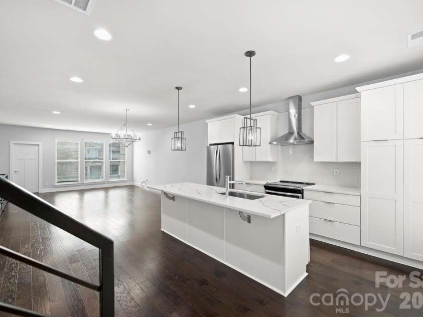 1555 Duckworth Avenue, Charlotte, NC 28208.  MLS# CAR4354738, YatesRealty ID 6868. 