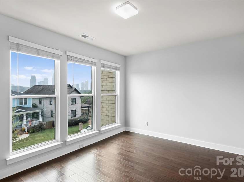 1555 Duckworth Avenue, Charlotte, NC 28208.  MLS# CAR4354738, YatesRealty ID 6868. 