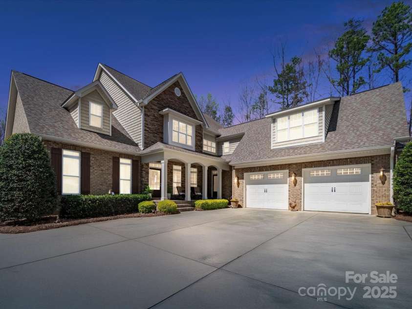 3024 Beaver Dam Drive, Monroe, NC 28110.  MLS# CAR4233437, YatesRealty ID 6869. 