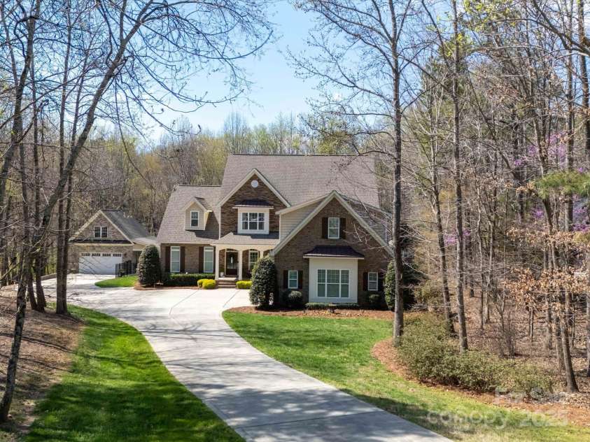 3024 Beaver Dam Drive, Monroe, NC 28110.  MLS# CAR4233437, YatesRealty ID 6869. 