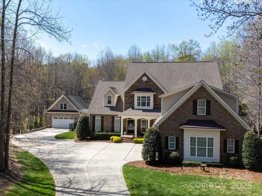 3024 Beaver Dam Drive, Monroe, NC 28110.  MLS# CAR4233437, YatesRealty ID 6869. 