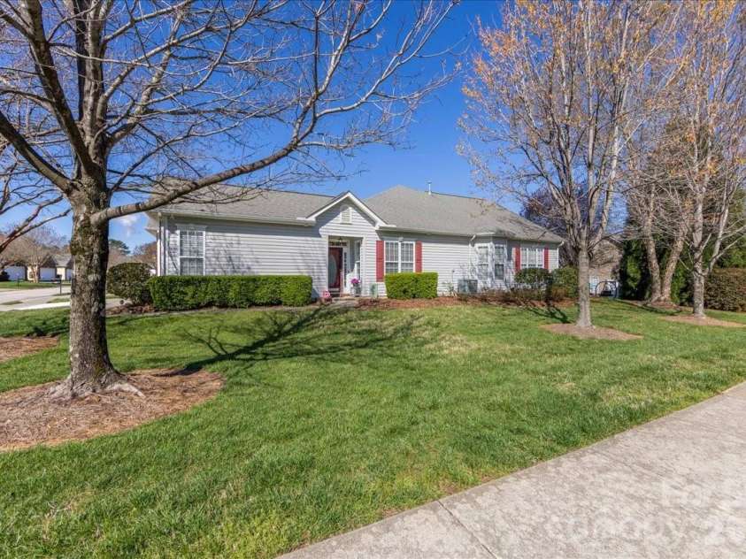 355 Garnet Court, Fort Mill, SC 29708.  MLS# CAR4359316, YatesRealty ID 6869. 