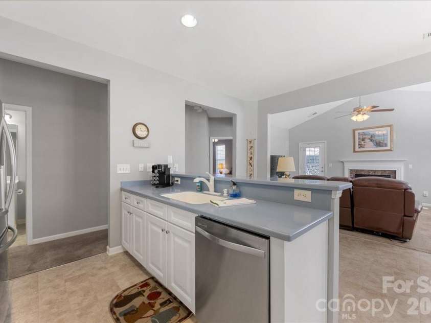 355 Garnet Court, Fort Mill, SC 29708.  MLS# CAR4359316, YatesRealty ID 6869. 