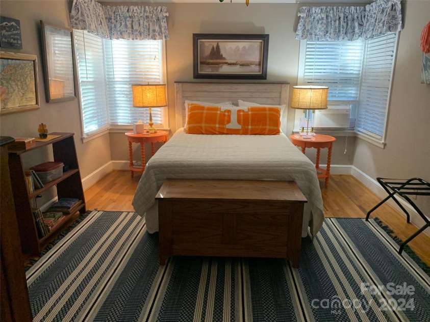 177 Mississippi Road, Black Mountain, NC 28711.  MLS# CAR4205703, YatesRealty ID 687. 