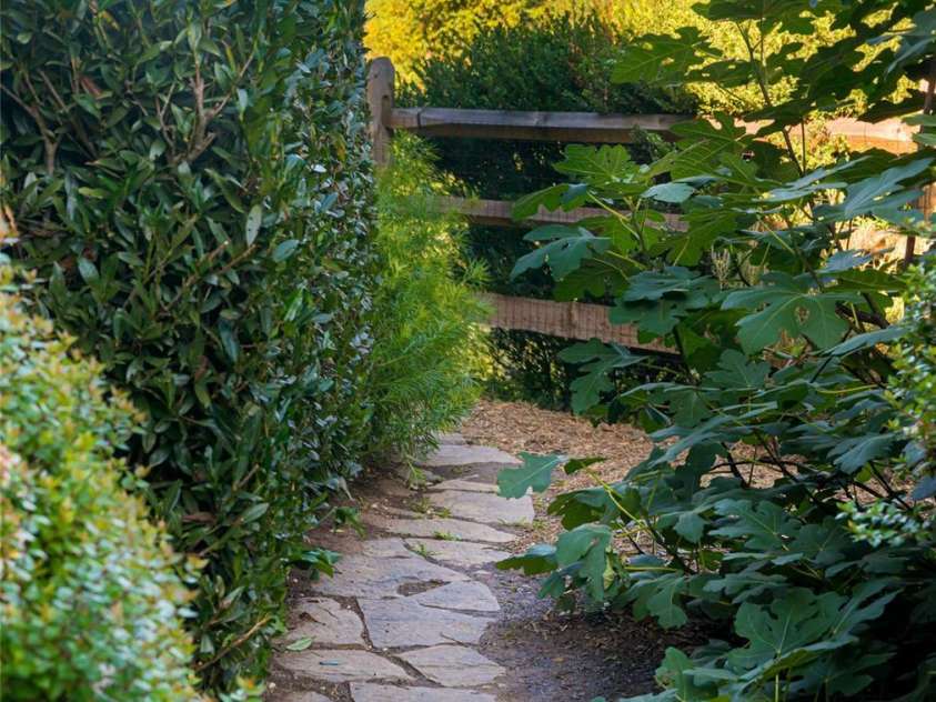 79 Horizon Hill Road, Asheville, NC 28804.  MLS# CAR4306563, YatesRealty ID 687. 