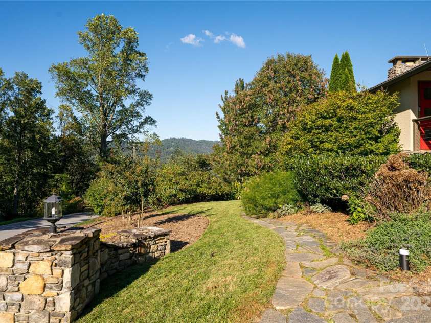 79 Horizon Hill Road, Asheville, NC 28804.  MLS# CAR4306563, YatesRealty ID 687. Beauty from All Angles