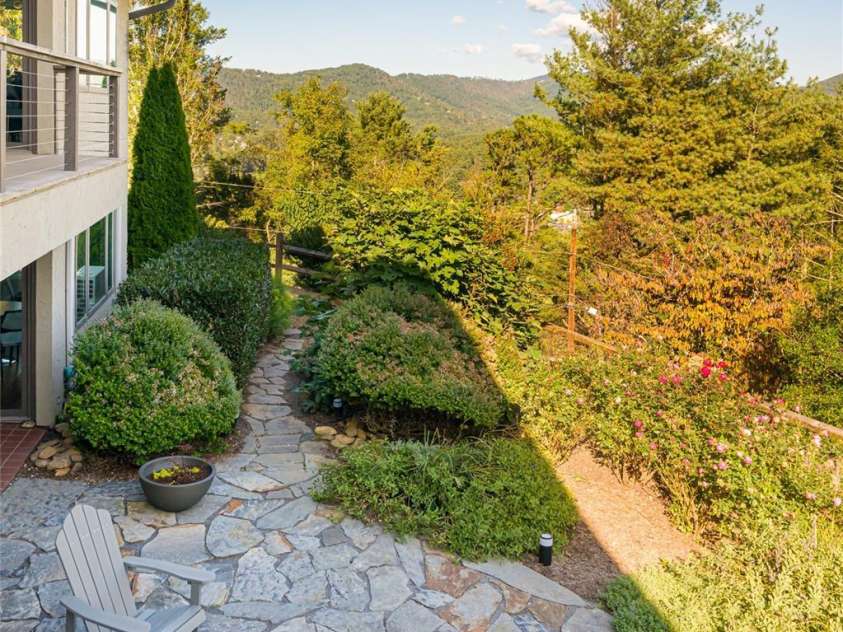 79 Horizon Hill Road, Asheville, NC 28804.  MLS# CAR4306563, YatesRealty ID 687. Multiple Gardens