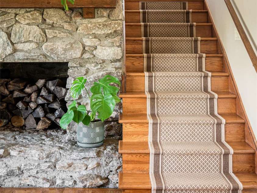 79 Horizon Hill Road, Asheville, NC 28804.  MLS# CAR4306563, YatesRealty ID 687. Stairway to Primary and Guest Suites