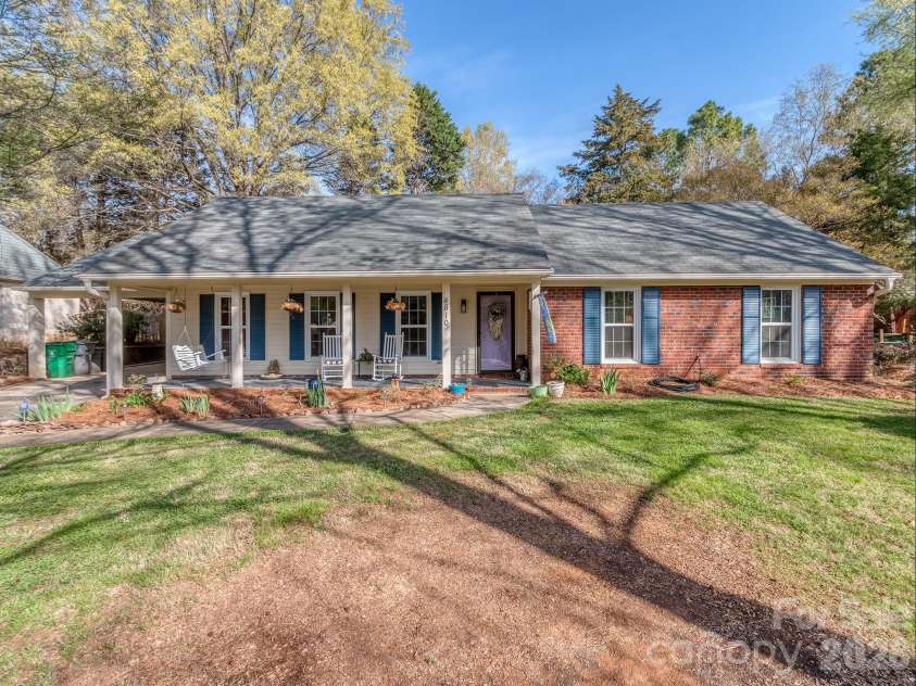 4810 Old Spice Lane, Charlotte, NC 28277.  MLS# CAR4361097, YatesRealty ID 6870. 