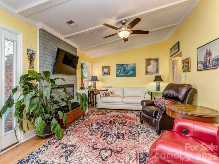 4810 Old Spice Lane, Charlotte, NC 28277.  MLS# CAR4361097, YatesRealty ID 6870. 